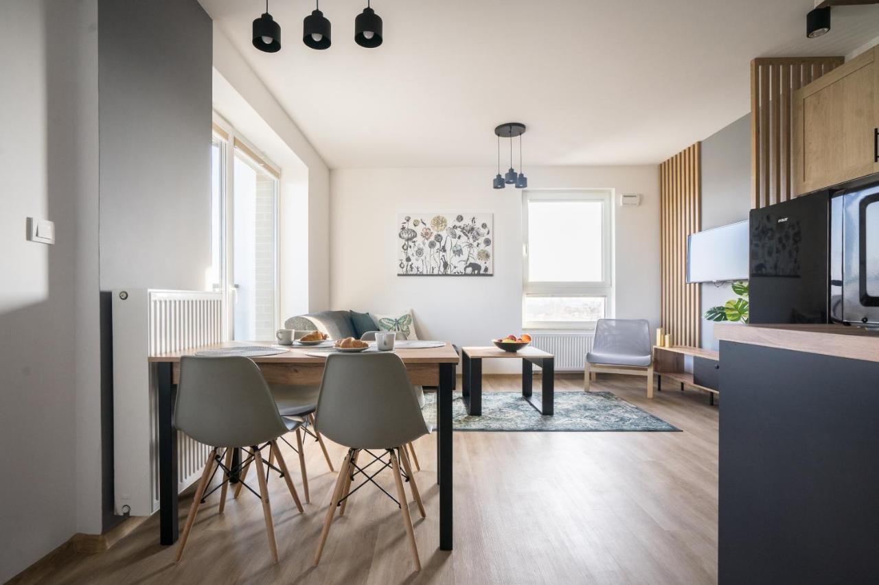 Bizapartments - Modern Flats Warschau Buitenkant foto